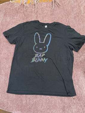 Bad Bunny Holographic Reflective Logo Graphic T-Shirt Black Large